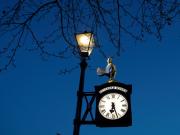 卫报：热刺的处境岌岌可危，可董事会却优柔寡断、毫无决断力