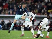 萨默尔：萨内在一对一和速度上有优势；他还有时间调整状态