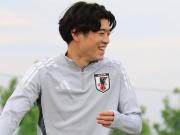 铃木唯人谈温布利球票售罄：我反而觉得在这种舞台上更能进球