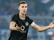 想加工资，图片报：多特内部认为施洛特贝克被欲望冲昏头脑