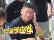 铜梁龙将士到安居古城“过端午”，刘建业包粽子“汗颜了”