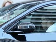  有驾照就是方便，西媒曝姆巴佩回到马德里后亲自开车接女友