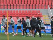  国安上午在铁西体育场进行踩场训练