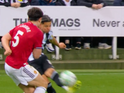 官方：奥苏拉绝杀曼联的内切兜射当选英超联赛3月最佳进球