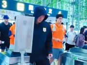 记者：泰山队出征广西客场，外援瓦科、泽卡和马德鲁加随队