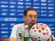 斯卢茨基：阿苏埃明天可以出战；内援方面暂还没有调整的计划