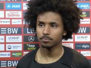 阿德耶米：通常我不挑衅球迷，但斯图加特在我们主场干过这事