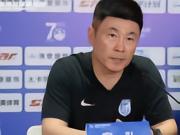 李国旭：我们年轻球员被捧得太高了，他们应该把心放在足球上
