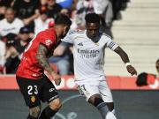 皇马多名球员面临欧冠次回合停赛风险：姆巴佩、维尼修斯在列