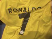 纳杰马前锋卡多索赛后与C罗交换球衣：我会永远铭记这一天