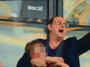 逆天，鲍恩的岳父在看台上跟着球迷唱有关自己女儿的露骨歌曲