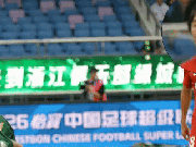 热点速议：李镇全因辱骂米特里策被停赛罚款，你怎么看？