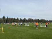 曼联官方：利桑德罗-马丁内斯今日参加了完整合练