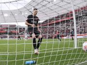 希克：成为首个打进五大联赛百球的捷克人很棒；想要欧冠资格