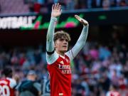 16岁97天，道曼成为欧冠历史上1/4决赛登场最年轻球员