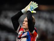 40岁11天，诺伊尔成为欧冠历史出战1/4决赛第四年长的球员