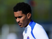 队报：马尤卢右小腿伤势已恢复，可参加对阵利物浦的比赛