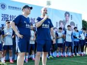 尼尔森：苏格兰人不都是光头，我们助教是脱发，我是自己剃的