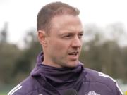 埃文斯：一下变成队友们的教练不适应，大概一两周才调整过来