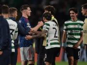 球报：哲凯赖什赛后与葡体球员一一拥抱，并鼓励葡体联赛冲冠