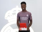 领取皇马3月最佳球员奖，维尼修斯：希望能晋级欧冠半决赛