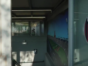 走完比热身强度还大，博洛尼亚主场超长入场通道引主持人调侃