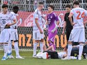 小将接连受伤，图片报：拜仁小将德拉罗韦雷比赛中无对抗倒地