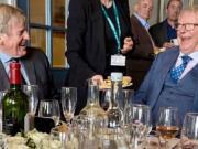 达格利什晒和弗格森同框照：美好的一天，我俩赛马都没押中