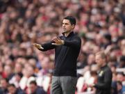 记者：阿森纳球迷抱怨球队无法快速推进，塔帅示意他们冷静