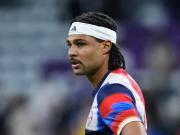 拜仁官方：格纳布里因轻微膝盖不适缺席与圣保利的比赛