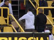 解约条款引发球迷不满，主持人：施洛特贝克拒绝接受赛后采访