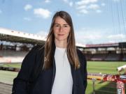 官方：女主帅埃塔接任鲍姆加特执教到赛季末，成德甲首位女性主帅