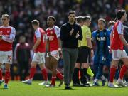 TA：目前阿森纳看起来不像是一支能凭自己实力拿下冠军的球队