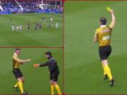 西乙主裁判准备出牌时发现自己没带牌，到场边向第四官员借牌