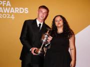 球迷调侃帕尔默很快加盟曼联，其姐姐否认：我驳斥