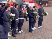 巴黎多名球员前往若塔悼念点致意，四名葡萄牙国脚献花悼念