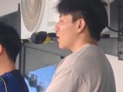 为前东家助阵，留洋球员徐彬重回青岛西海岸大学城体育场观战