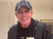 冰岛前国门称自己在家中遭遇袭击和抢劫，被刺了14刀险些丧命