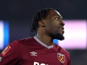 记者：维拉加入迪萨西的争夺，目前西汉姆联领先争夺战