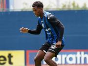 官方：纽卡签下厄瓜多尔16岁边锋约翰，球员明夏正式加盟