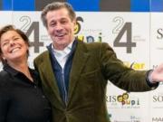 恭喜，59岁的国米名宿贝尔蒂将和女友举行婚礼