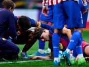 慎入，费尔明被穆索用鞋钉蹬中面部，鲜血直流