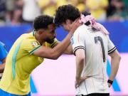 本田圭佑：虽然输给巴西很不甘心，但日本队踢得很好