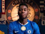 埃苏戈：没有父母支持我走不到今天；小时候踢球都是美好回忆