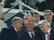 世体：巴萨更衣室内情绪复杂，现在的目标是全力拿下西甲冠军