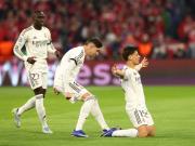 创造历史，居莱尔是首位在欧冠淘汰赛梅开二度的土耳其球员