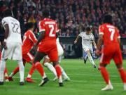 自欧冠改制后，皇马参加的欧冠淘汰赛首次上半场出现5粒进球