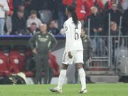 染红间接导致球队出局，卡马文加社媒遭皇马球迷爆破