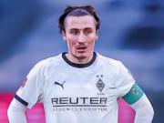 赖茨下赛季将加盟莱比锡，门兴球迷拉横幅抗议其不配当队长