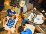 传奇，不止于聆听，也能被穿在身上。